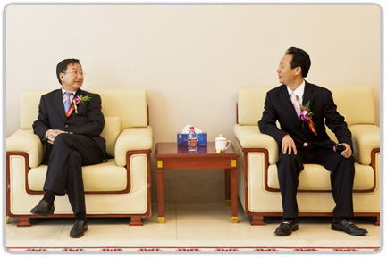 APEC期间黄金宝与商务部副部长会谈