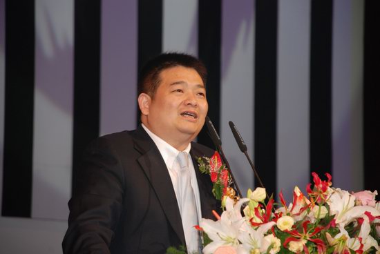 中脉集团董事长_中脉内衣图片