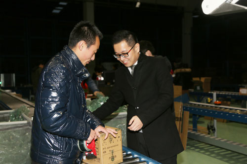 帮扶老总_老总办公室图片(3)