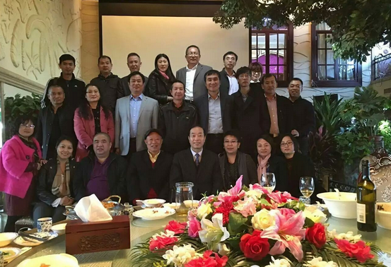 董事长和股神商议魔力鞋上市计划