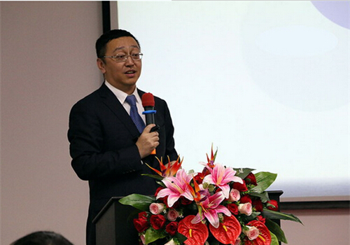 林公司总部会议室隆重举行,东方药林副总裁张奇志,东方药林总经理刘凡