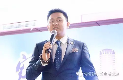 老总和助理做_老总和秘书在办公室里(3)