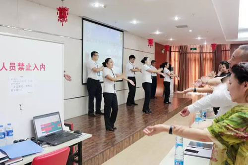 权健辽宁举办开创市场运作模式新局面研讨会