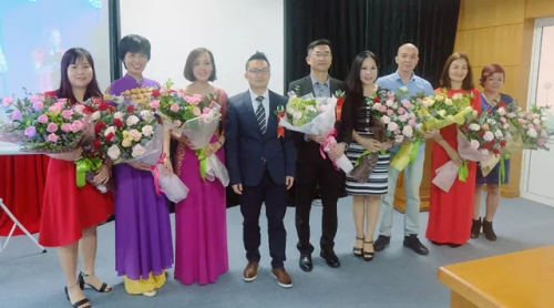 权健越南分公司举办集团十四周年盛典分享会