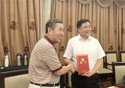 安惠老总是谁_我是谁我在哪图片(3)