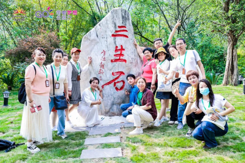 领略秀丽山河 无限极星乐营在长江三峡启航插图8